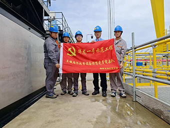 業(yè)主給華新機(jī)電黨員突擊隊(duì)頒了“金牌”！